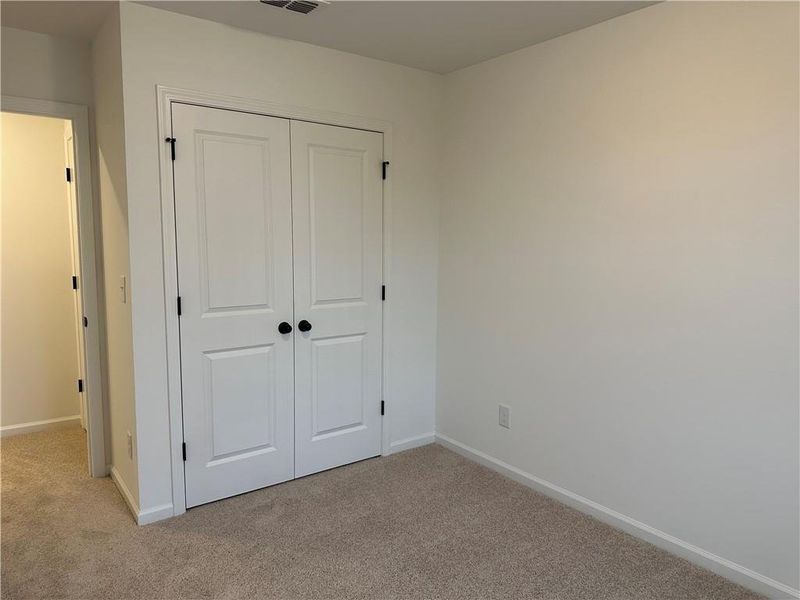 Spacious, unfurnished interior of a new home in Laurelwood, Douglasville (Image 14).