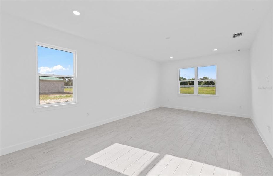 Spacious, unfurnished interior of a new home in Reagan Landing, Bradenton (Image 21). Spacious, unfurnished interior of a new home in Reagan Landing, Bradenton (Image 21).