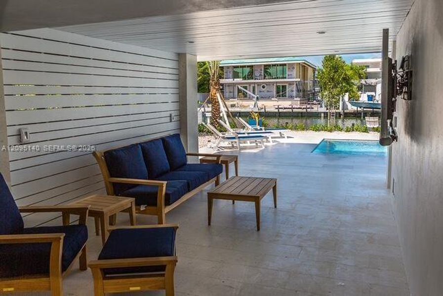Exterior details and patio area of a home in , Islamorada, Village of Islands (Image 32).