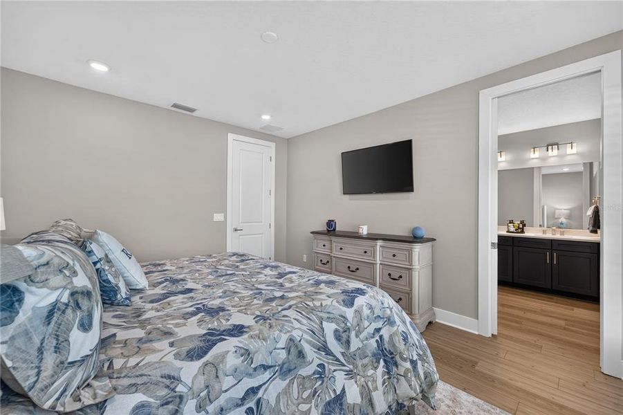 Furnished interior view inside a new home in , Wesley Chapel (Image 11).