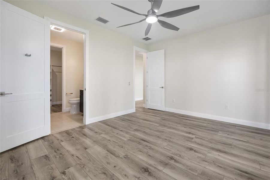 Spacious, unfurnished interior of a new home in , Tavares (Image 14).