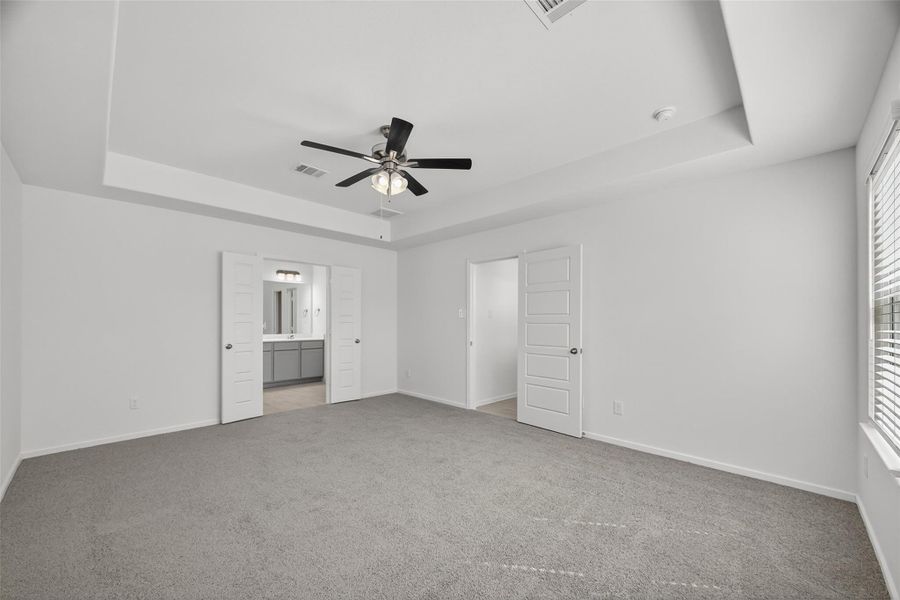 Spacious, unfurnished interior of a new home in Rollingbrook Estates, Baytown (Image 22).