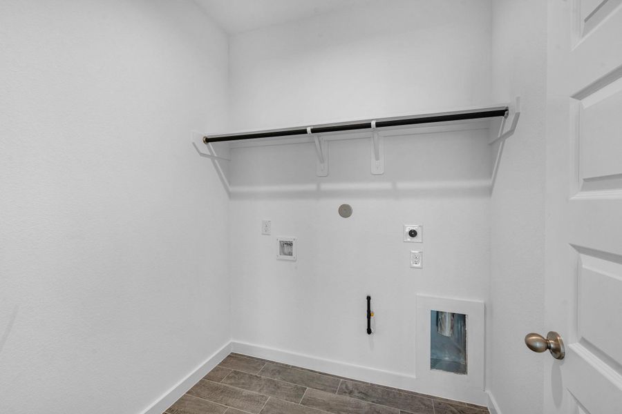 Spacious, unfurnished interior of a new home in Beacon Hill, Waller (Image 26).