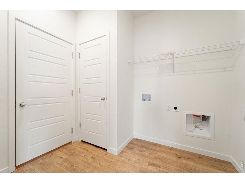 Spacious, unfurnished interior of a new home in Union Colony West, Greeley (Image 10).