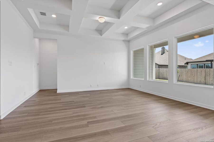 Spacious, unfurnished interior of a new home in Saddlebrook Ranch, Schertz (Image 15).