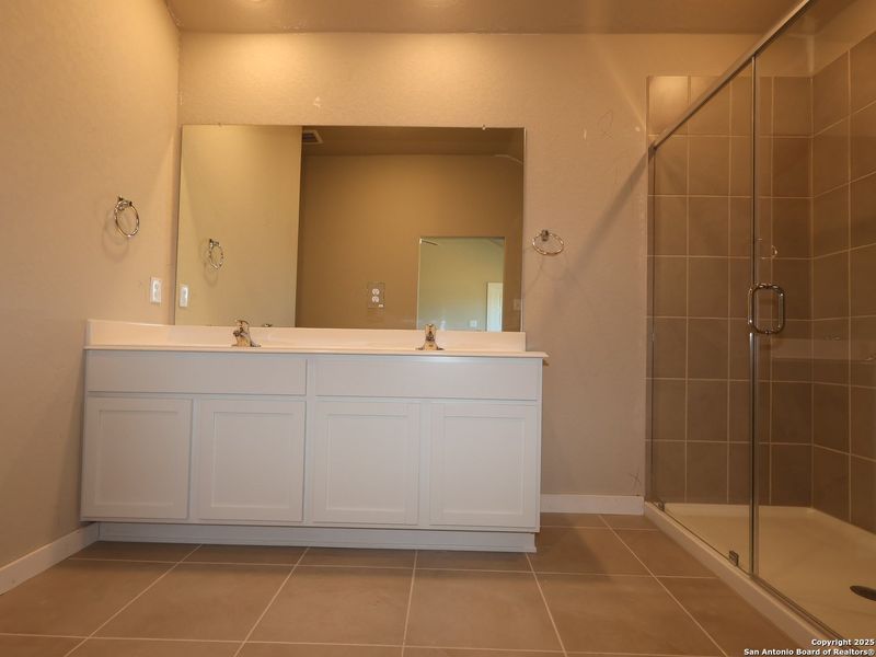 Furnished interior view inside a new home in Winding Brook, San Antonio (Image 4). Furnished interior view inside a new home in Winding Brook, San Antonio (Image 4).