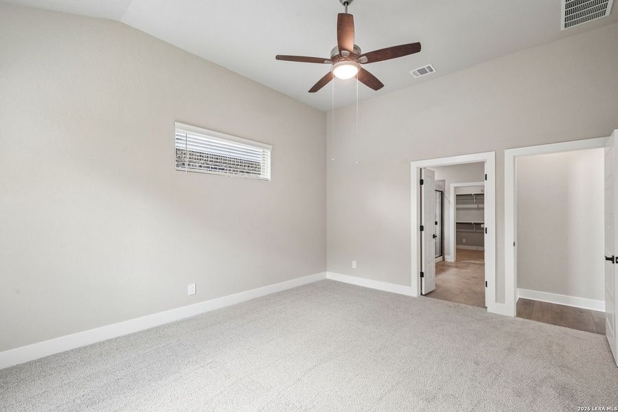 Spacious, unfurnished interior of a new home in Fox Falls, Boerne (Image 42).