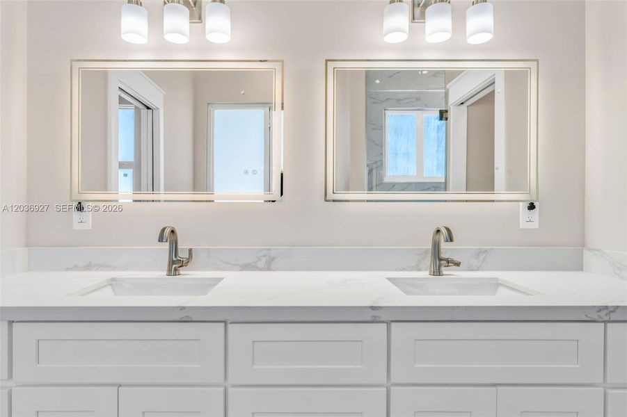 Close-up of interior finishes inside a home in , Big Pine Key (Image 19).