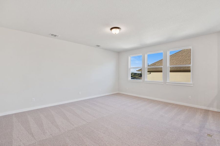 Spacious, unfurnished interior of a new home in Terrace Collection at Lariat, Liberty Hill (Image 41).