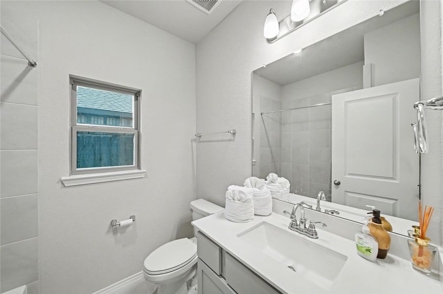 Furnished interior view inside a new home in Candela, Richmond (Image 15).