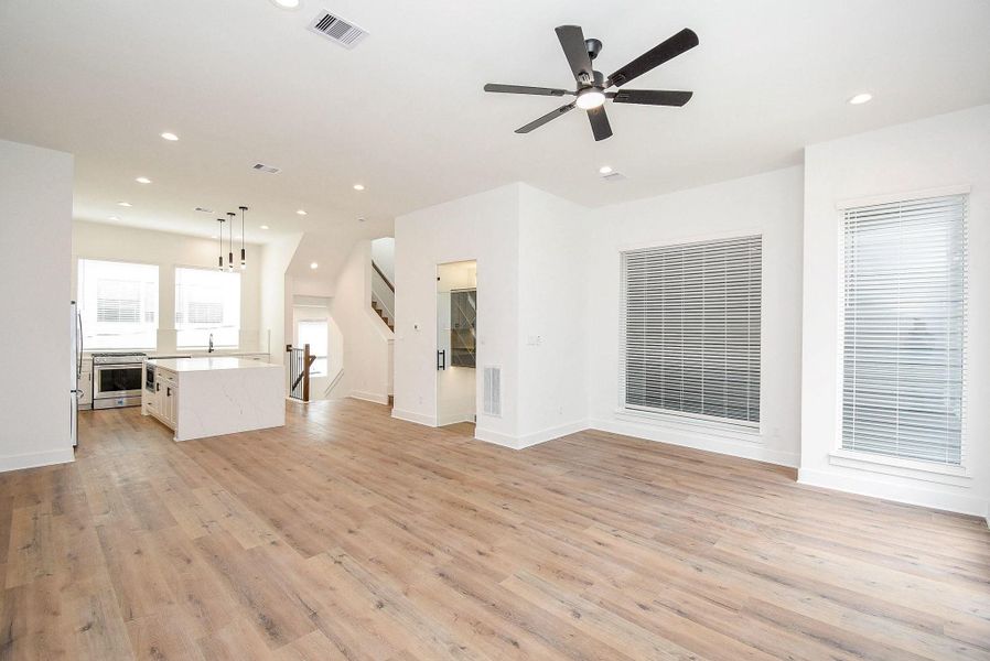 Spacious, unfurnished interior of a new home in , Houston (Image 15).