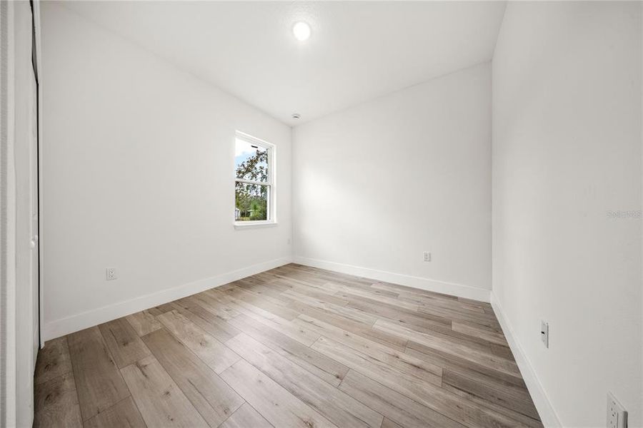 Spacious, unfurnished interior of a new home in , Dunnellon (Image 29).