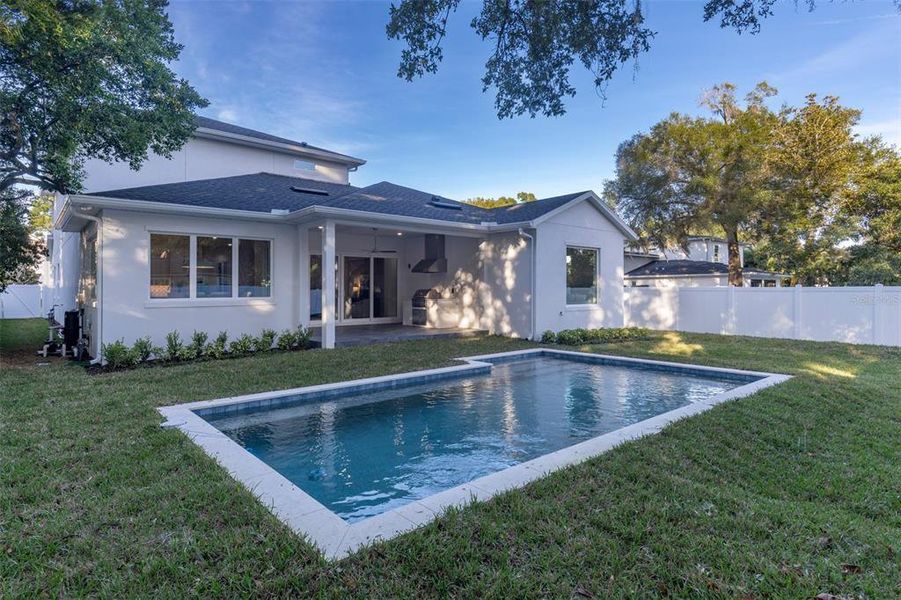 Exterior details and patio area of a home in , Orlando (Image 32).