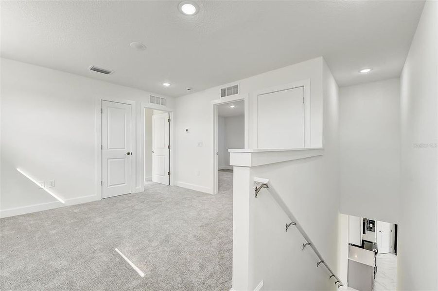 Spacious, unfurnished interior of a new home in , Apopka (Image 31).