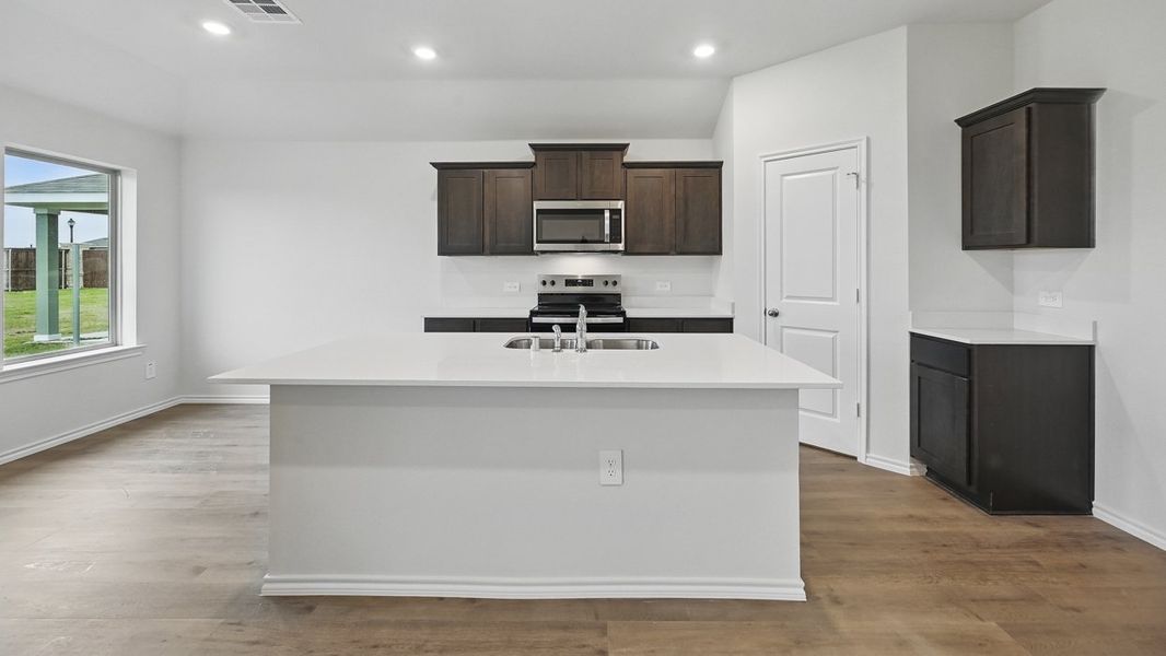 Furnished interior view inside a new home in Oak Valley Estates, Bullard (Image 10).