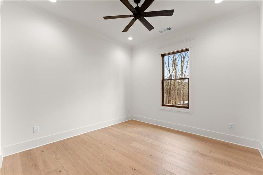 Spacious, unfurnished interior of a new home in , Gainesville (Image 40).
