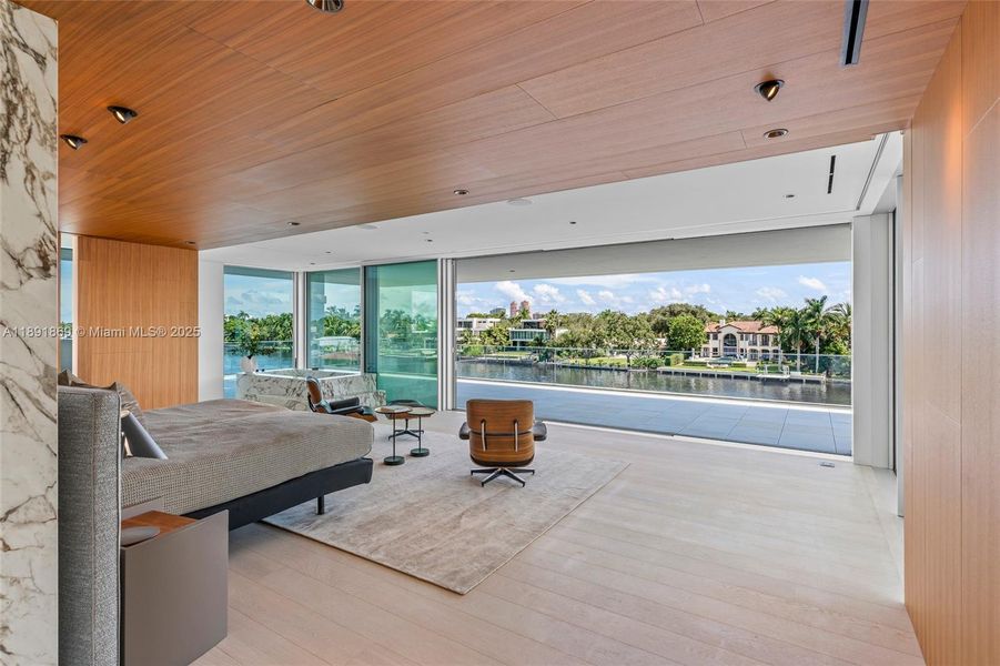 Image 53 of a home in .