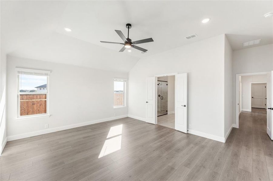 Spacious, unfurnished interior of a new home in Villages of Walnut Grove, Midlothian (Image 29).