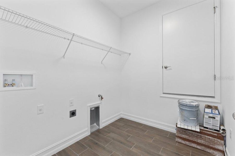 Spacious, unfurnished interior of a new home in , Ocala (Image 14).