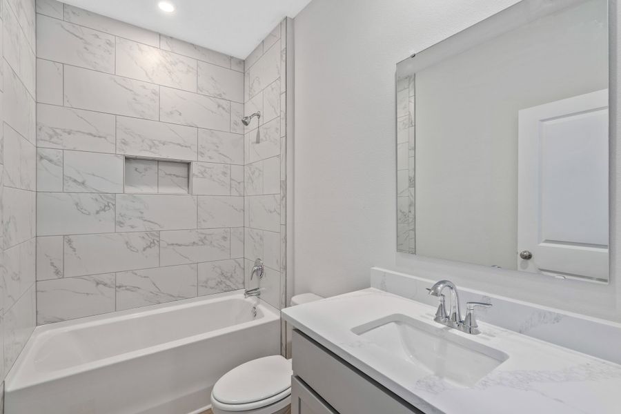 Representative furnished interior of a home built from the Drexel by Maronda Homes in Applewood Reserve, Lakeland (Image 42).