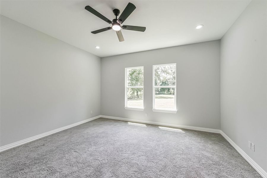 Spacious, unfurnished interior of a new home in , Conroe (Image 15).