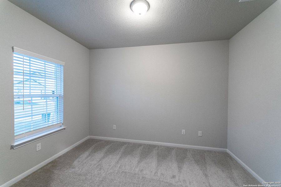 Spacious, unfurnished interior of a new home in Hennersby Hollow, San Antonio (Image 17). Spacious, unfurnished interior of a new home in Hennersby Hollow, San Antonio (Image 17).