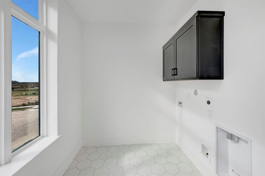 Spacious, unfurnished interior of a new home in Easthaven at Bridgeland Central - Vision Collection, Cypress (Image 25).