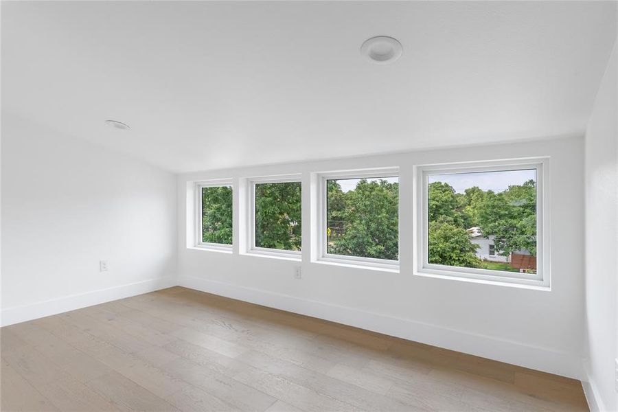 Spacious, unfurnished interior of a new home in , Austin (Image 36).