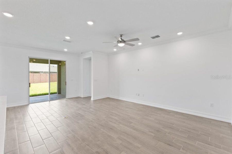 Spacious, unfurnished interior of a new home in , Ocala (Image 20).