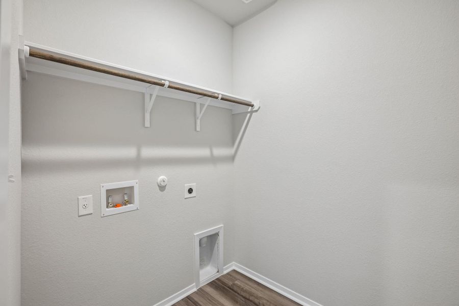 Spacious, unfurnished interior of a new home in Edgebrooke, Pflugerville (Image 16). Spacious, unfurnished interior of a new home in Edgebrooke, Pflugerville (Image 16).