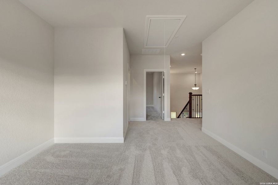 Spacious, unfurnished interior of a new home in Davis Ranch 60', San Antonio (Image 43). Spacious, unfurnished interior of a new home in Davis Ranch 60', San Antonio (Image 43).