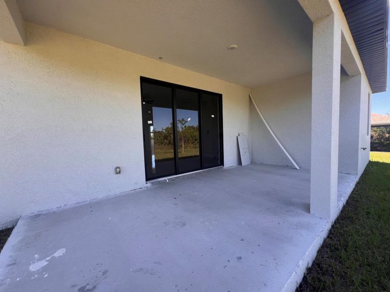 Exterior details and patio area of a home in , Port Charlotte (Image 3).