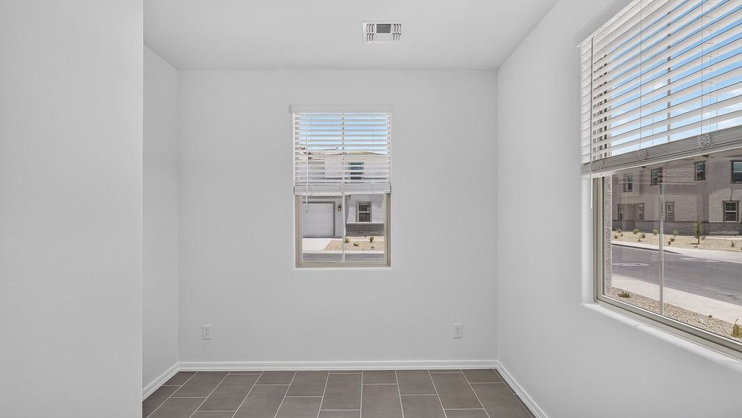 Spacious, unfurnished interior of a new home in Artisan at Asante, Surprise (Image 23).