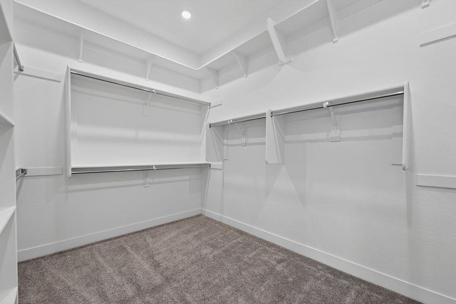 Spacious, unfurnished interior of a new home in Legado, Queen Creek (Image 17).