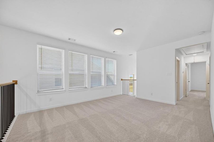 Spacious, unfurnished interior of a new home in Hillstead, Lavon (Image 21).