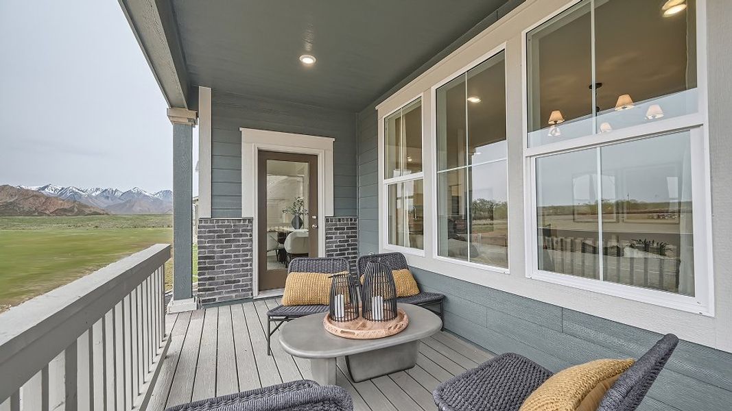 1803 Plateau Covered Deck F1