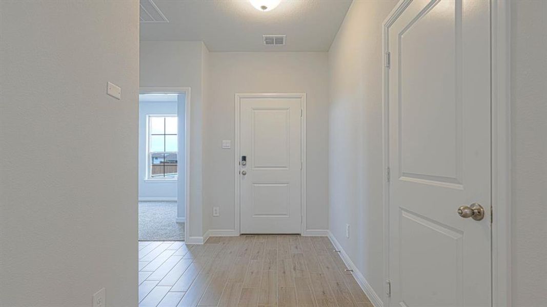 Spacious, unfurnished interior of a new home in Springhill South, Boyd (Image 14).