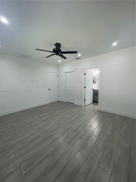 Spacious, unfurnished interior of a new home in , Riviera Beach (Image 16).