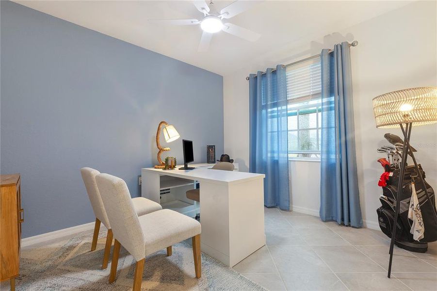Furnished interior view inside a new home in Wellen Park Golf & Country Club, Venice (Image 27). Furnished interior view inside a new home in Wellen Park Golf & Country Club, Venice (Image 27).