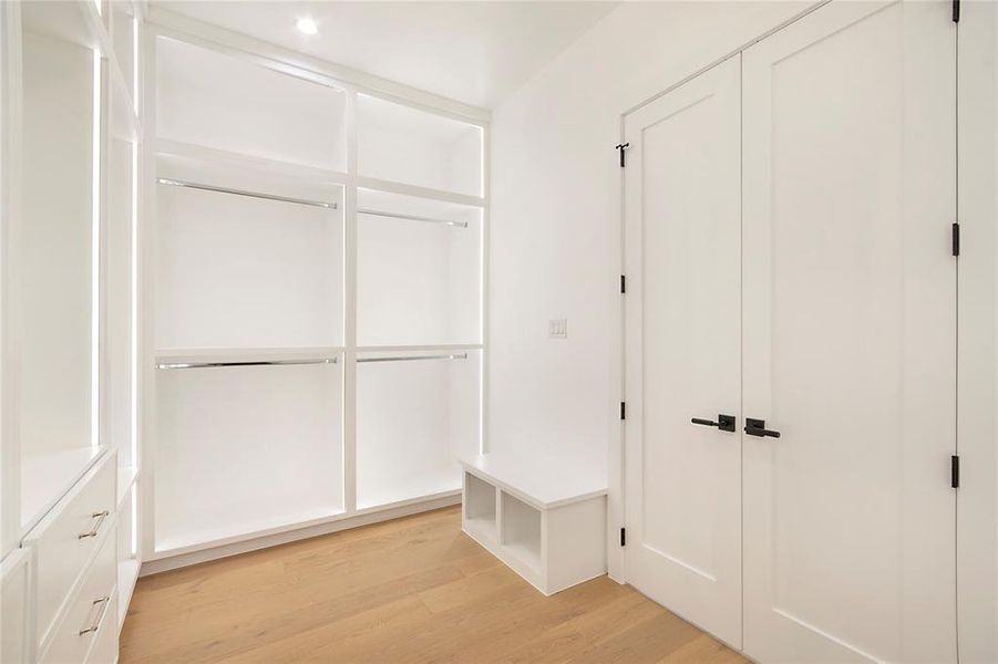 Spacious, unfurnished interior of a new home in , Dallas (Image 21).