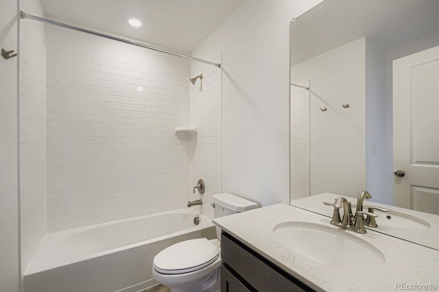 Furnished interior view inside a new home in Riano Ridge: The Grand Collection, Loveland (Image 4). Furnished interior view inside a new home in Riano Ridge: The Grand Collection, Loveland (Image 4).