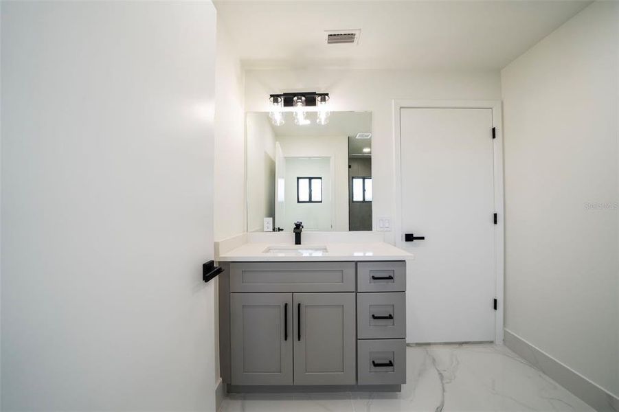 Spacious, unfurnished interior of a new home in , Punta Gorda (Image 10).