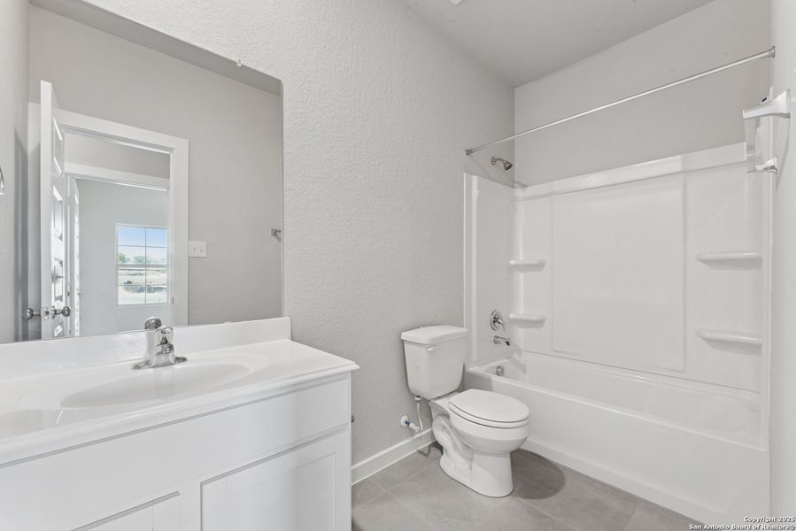 Furnished interior view inside a new home in Mesquite Ridge, San Antonio (Image 9). Furnished interior view inside a new home in Mesquite Ridge, San Antonio (Image 9).