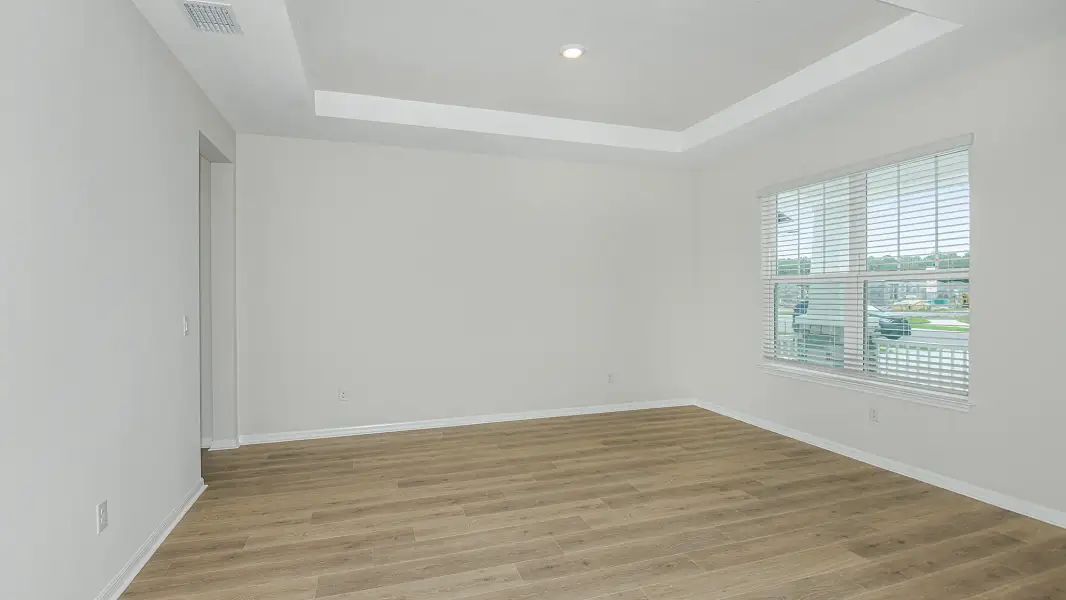 Representative unfurnished interior of a home built from the Anna Marie by Taylor Morrison in Hammock at Two Rivers, Zephyrhills (Image 12).