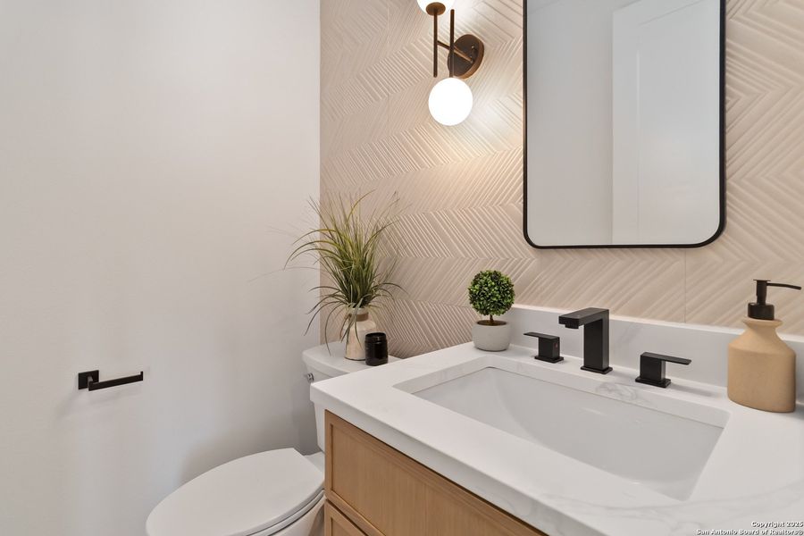 Furnished interior view inside a new home in , Blanco (Image 17).