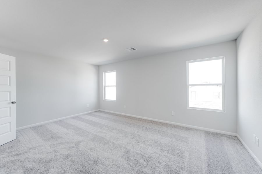 Representative unfurnished interior of a home built from the Jefferson by National HomeCorp in Lincolnton, Lincolnton (Image 45).