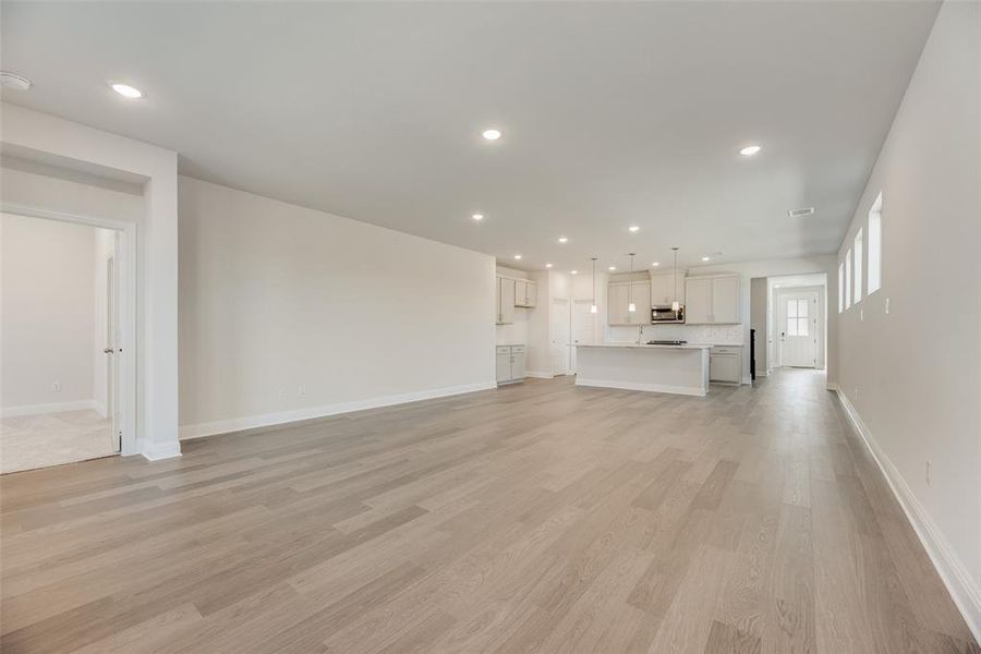 Spacious, unfurnished interior of a new home in Spiritas Ranch, Little Elm (Image 18).