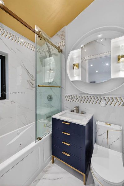 Furnished interior view inside a new home in , Biscayne Park (Image 57).