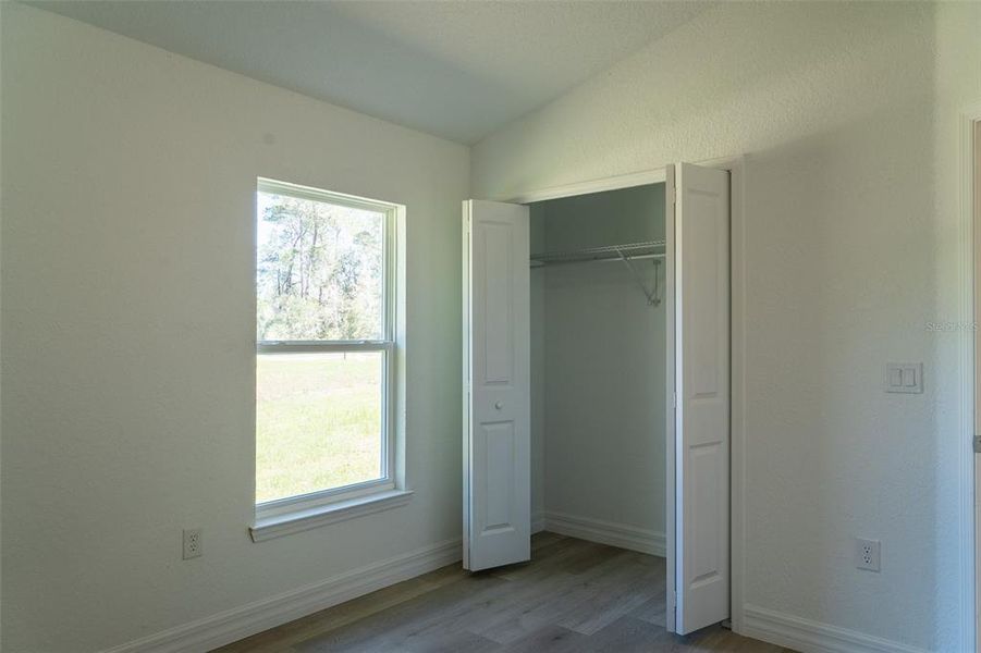 Spacious, unfurnished interior of a new home in , Ocala (Image 28).