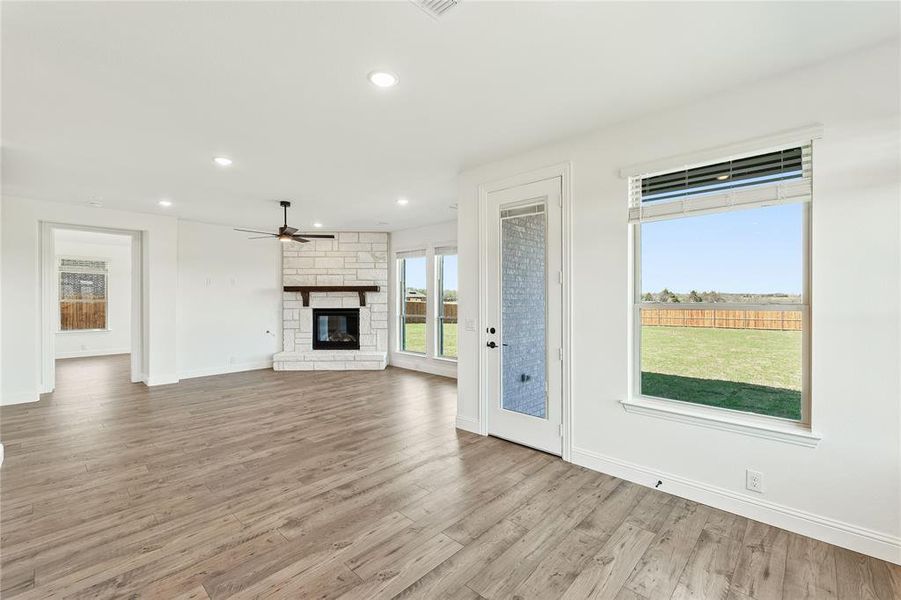 Spacious, unfurnished interior of a new home in Glenbrook, Red Oak (Image 32).